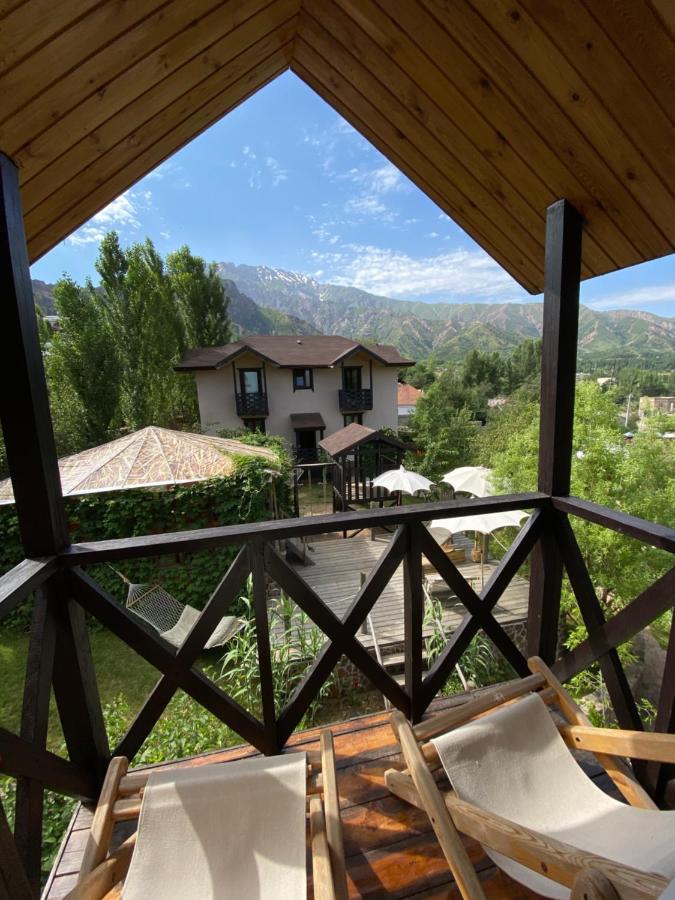 Boutigue Hotel Nebesa Chimgan Eksteriør billede